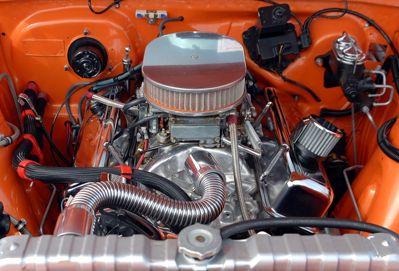 garagiste-GASSIN-min_car-engine-1738309